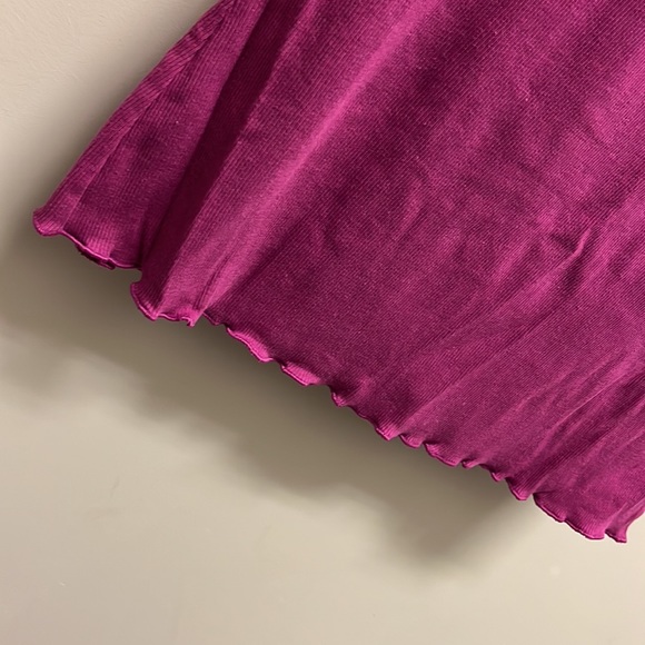 Maurices 24/7 Solid Ribbed Lettuce Edge Scoop Neck Tee - Magenta Orchid - Medium - Picture 6 of 9